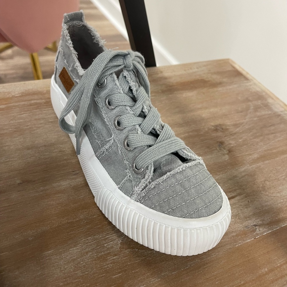 Blowfish clay sneakers size 6.5